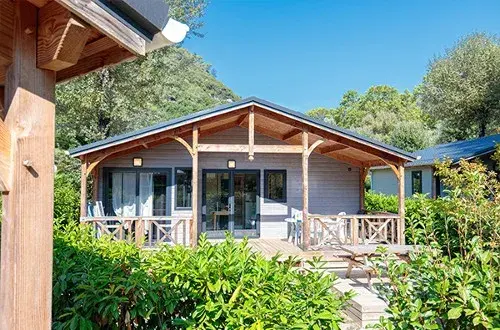 CAMPING APV AU VALLON ROUGE 4 Etoiles  Provence