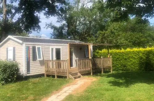 Flower Camping Le Val de Vie en Vendée (Maché)