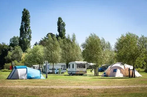 CAMPING Municipal DE LA MORINIERE*