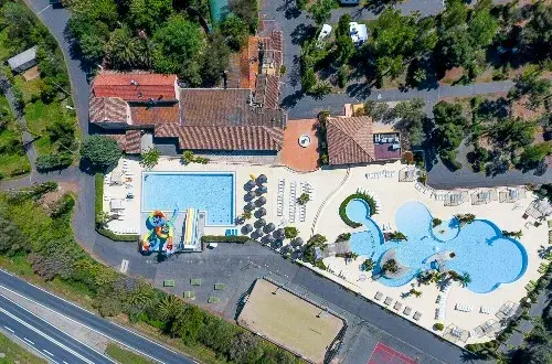 Camping Resort Les Champs Blancs