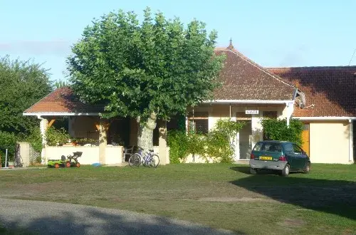 Aire Naturelle De Camping Les Bruyères