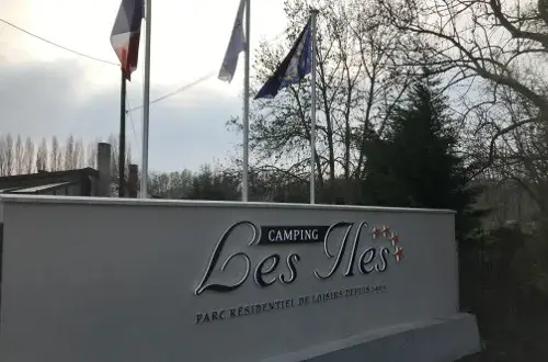 Camping Les Iles Parc De Loisirs