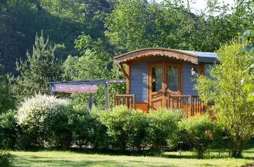 Flower Camping La Rochelambert  Camping Auvergne