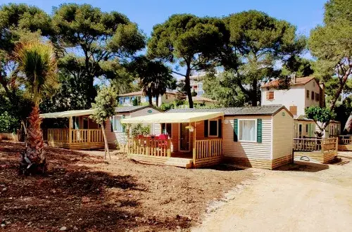 Camping les Pins  Centre ANAS Fabregas