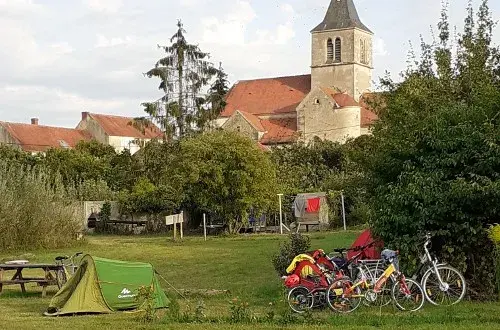 Le Madriniacus camping pour randonneurs cyclistes ou pédestres