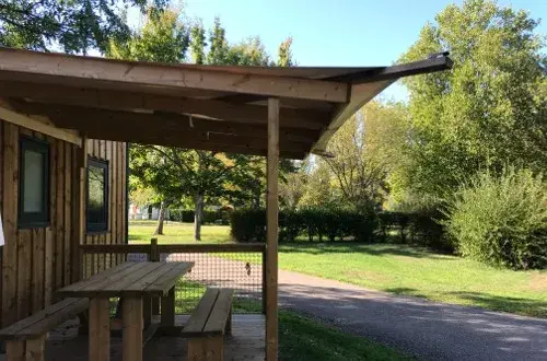 Camping SEASONOVA L'international du lac à Vesoul ***