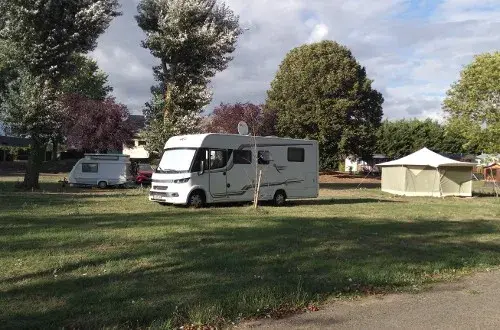 Camping Les Bords de Vienne  Onlycamp