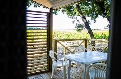 Camping Gard Le Bois des Ecureuils location de mobilhome