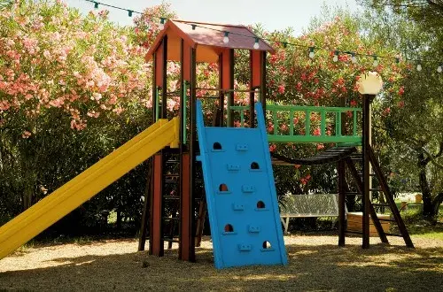 Camping Le DOLIUM  Laudun L'Ardoise  Gard