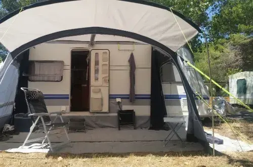 CAMPING FAMILIAL LES MURIERS