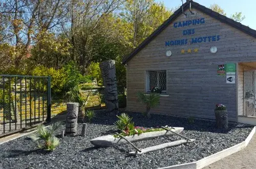 Camping des Noires Mottes