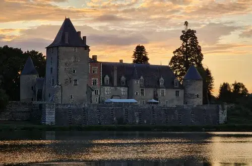 Camping Paradis Nature à La Chapelle d'Angillon