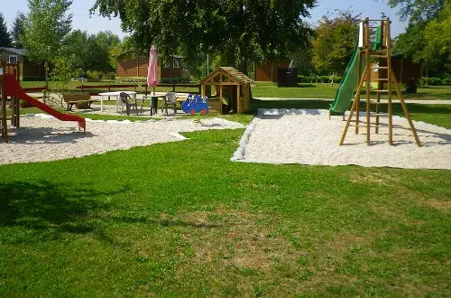 Camping Sur La Route Du Der en Champagne ***