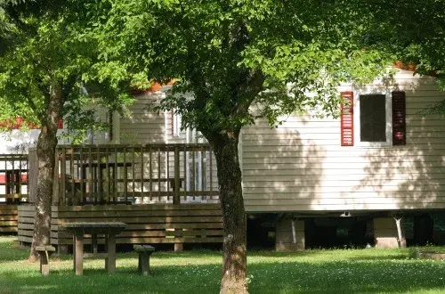 Camping à l'Orée du Bois de Montalan