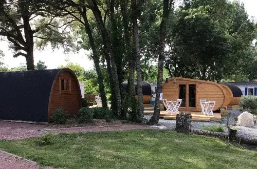 Camping Le Petit Booth