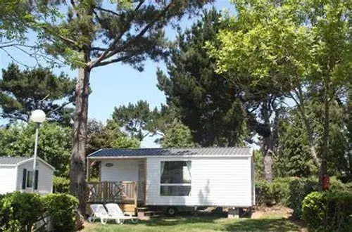 CAMPING DU MENHIR