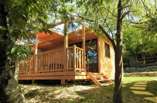CAMPING LES LAVANDES