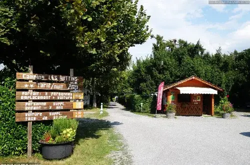 Camping Les Huttins