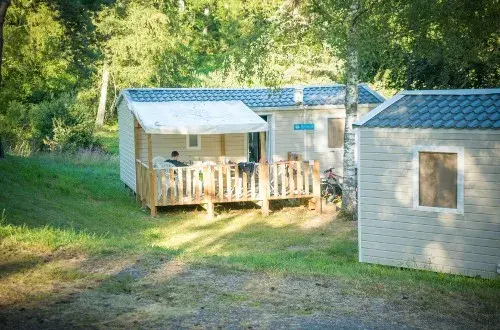 Camping Les Chanterelles ***  Camping Paradis