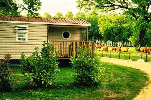 Camping au fil de l'eau Dordogne Périgord Piscine Rivière