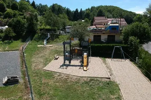Camping Cantal  La Pommeraie